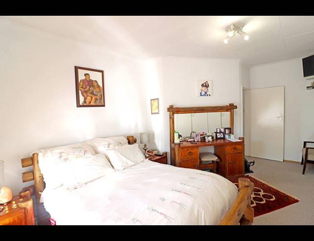 3 BEDROOM HOUSE FOR SALE IN MARAIS STEYN PARK